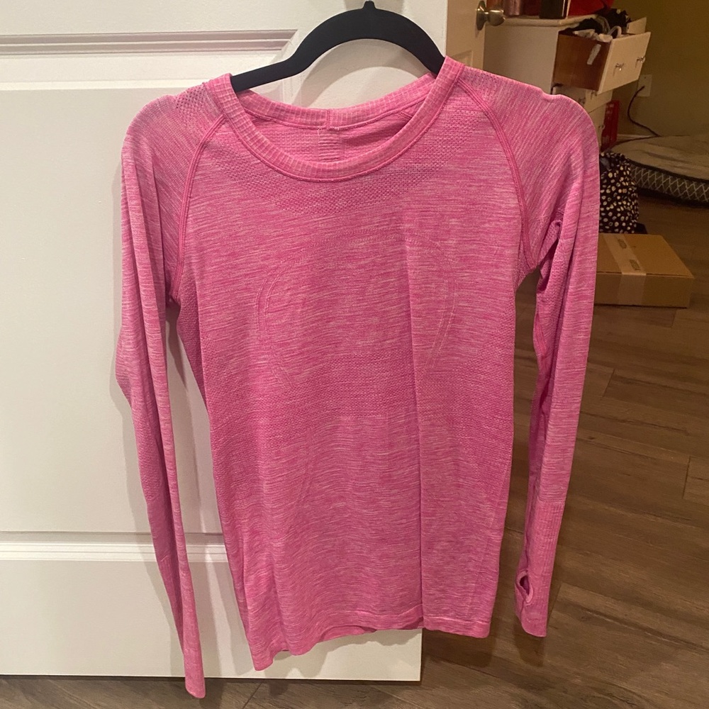 Lululemon long sleeve sweat wicking top